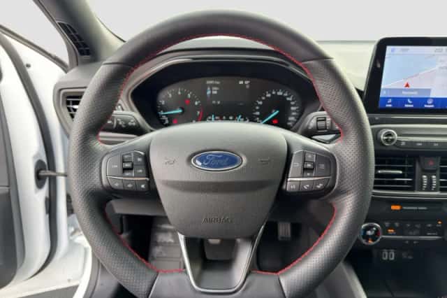 Ford Focus (2021) thumbnail 10