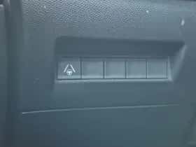 Peugeot e-2008 (2024) thumbnail 32