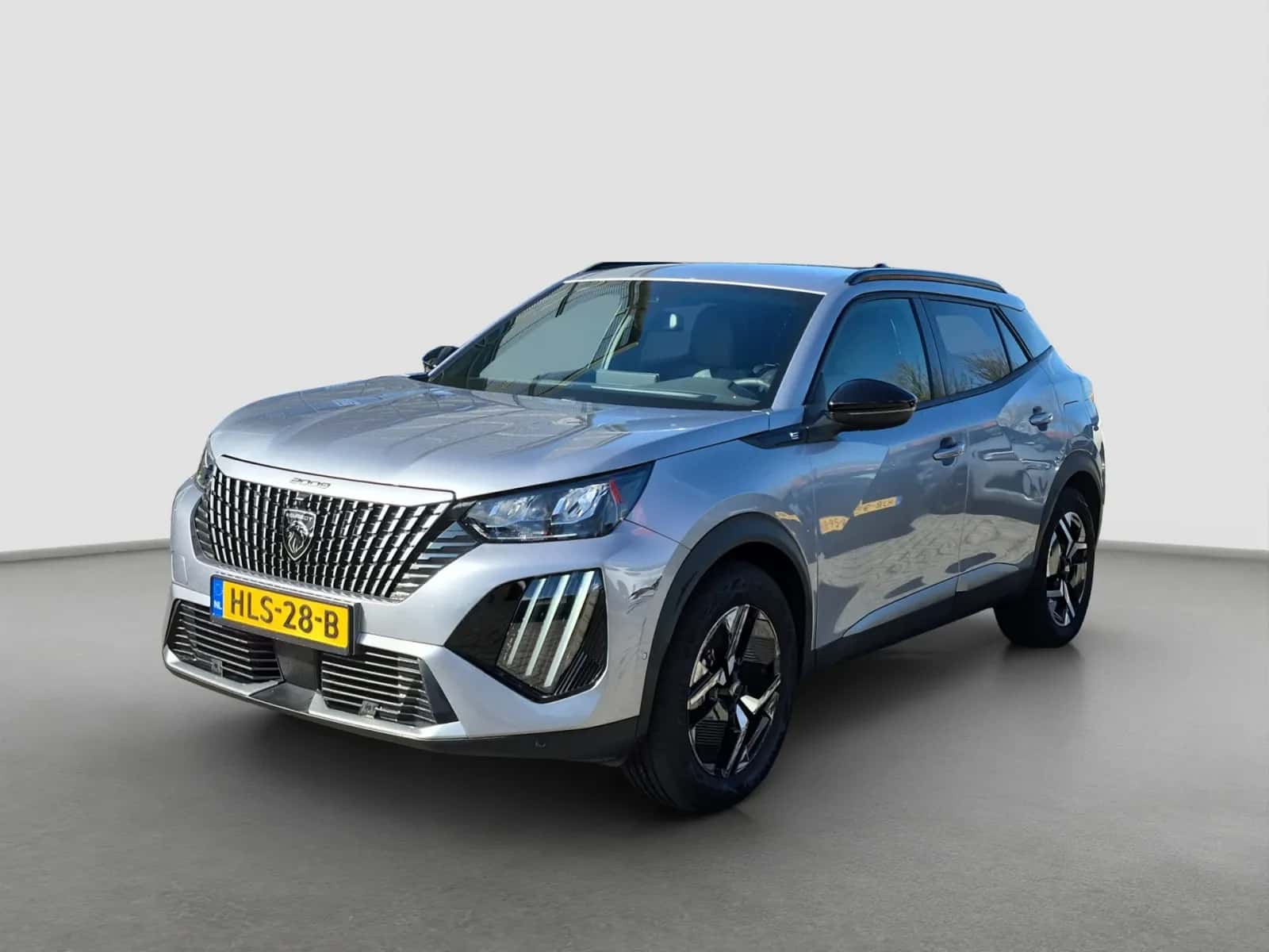 Peugeot e-2008 (2025) — foto 1