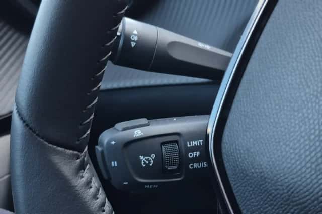 Peugeot e-2008 (2025) thumbnail 14