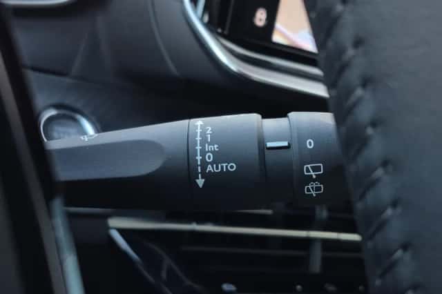 Peugeot e-2008 (2025) thumbnail 25