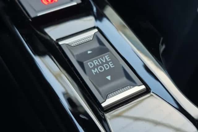 Peugeot e-2008 (2025) thumbnail 32
