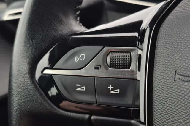 Peugeot 208 (2021) thumbnail 11
