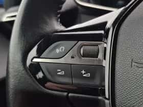 Peugeot 208 (2021) thumbnail 11