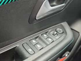 Peugeot 208 (2021) thumbnail 30