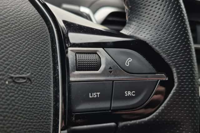 Peugeot 5008 (2022) thumbnail 14