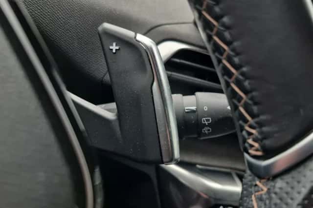 Peugeot 5008 (2022) thumbnail 17