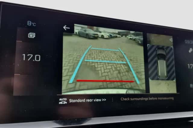 Peugeot 5008 (2022) thumbnail 18