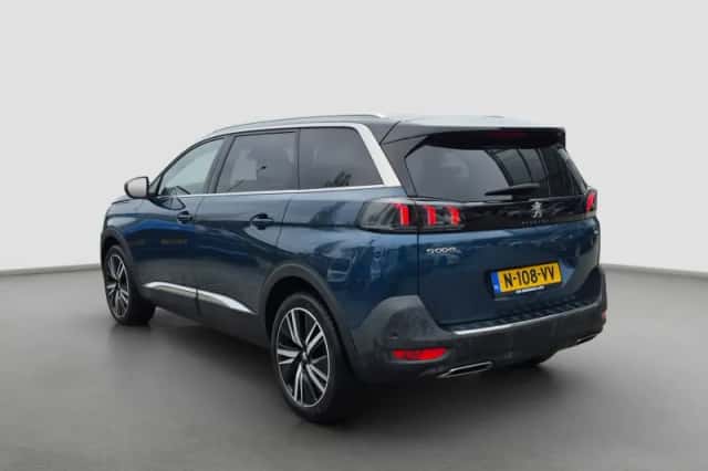 Peugeot 5008 (2022) thumbnail 3