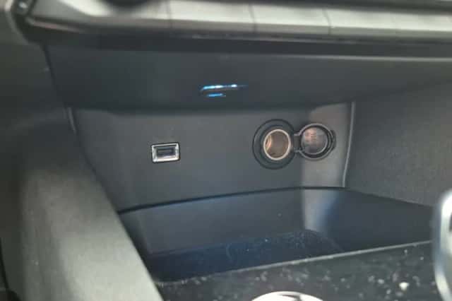 Peugeot 5008 (2022) thumbnail 21