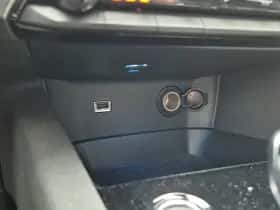 Peugeot 5008 (2022) thumbnail 21