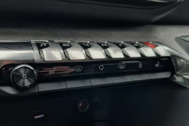 Peugeot 5008 (2022) thumbnail 28
