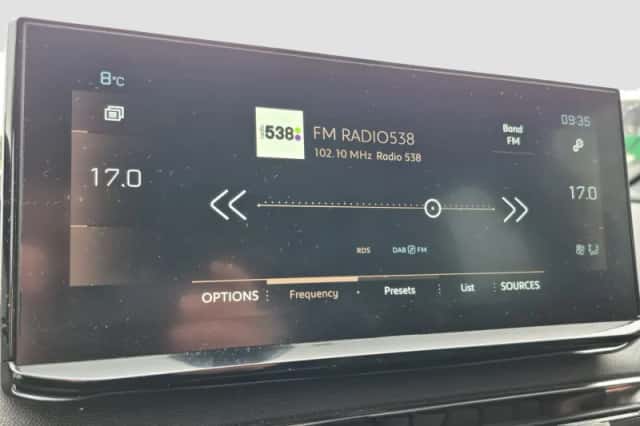 Peugeot 5008 (2022) thumbnail 29