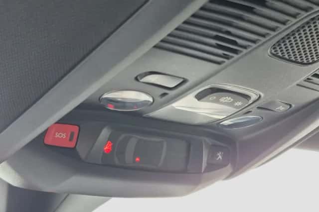 Peugeot 5008 (2022) thumbnail 31