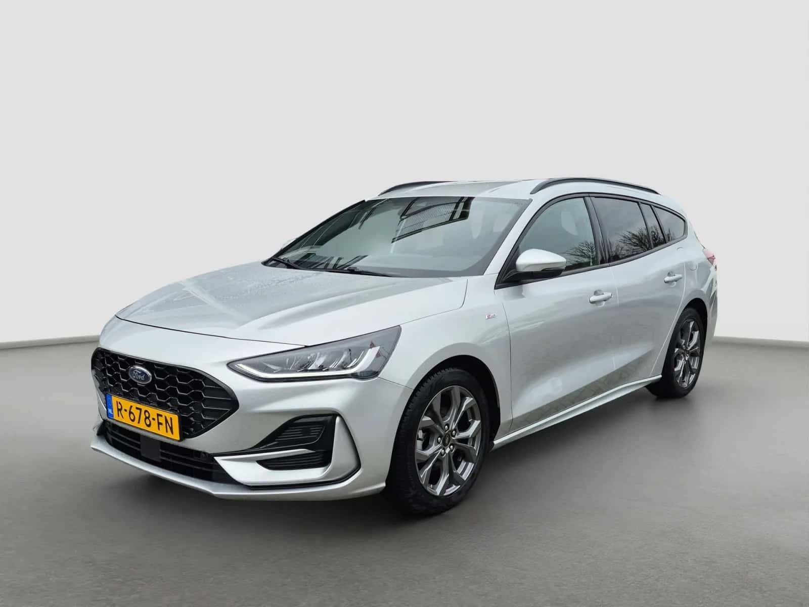 Ford Focus (2022) — foto 1