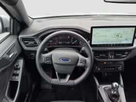 Ford Focus (2022) thumbnail 12