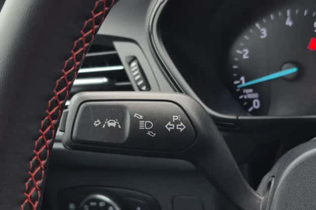 Ford Focus (2022) thumbnail 13