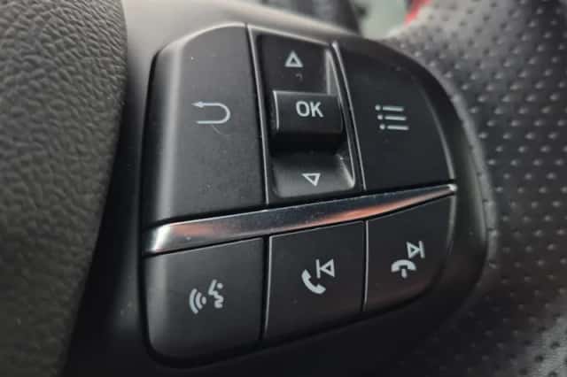 Ford Focus (2022) thumbnail 14