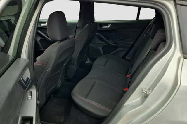 Ford Focus (2022) thumbnail 28
