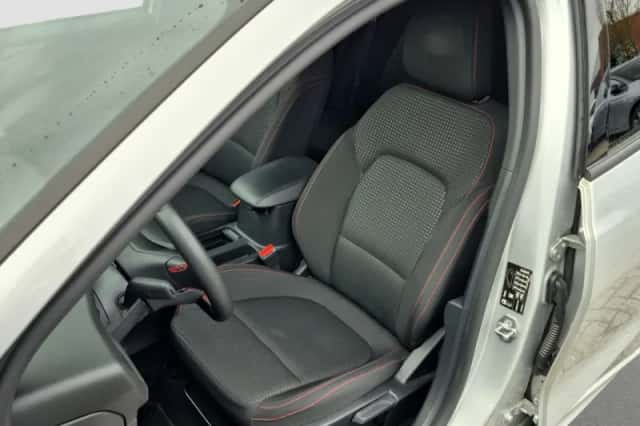 Ford Focus (2022) thumbnail 30