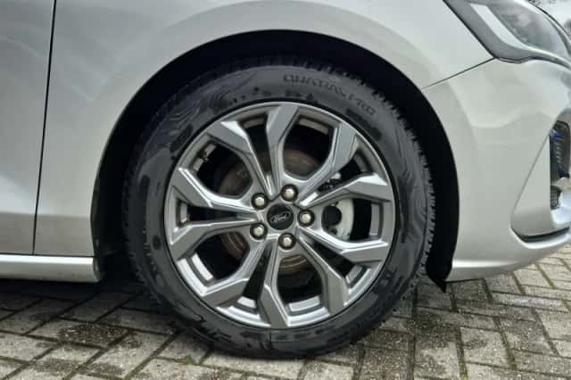 Ford Focus (2022) thumbnail 34