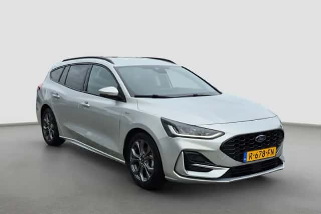 Ford Focus (2022) thumbnail 7
