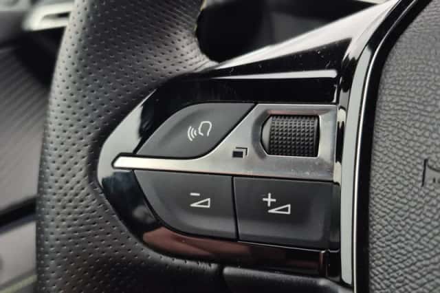 Peugeot e-2008 (2024) thumbnail 11