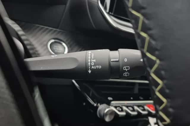 Peugeot e-2008 (2024) thumbnail 15