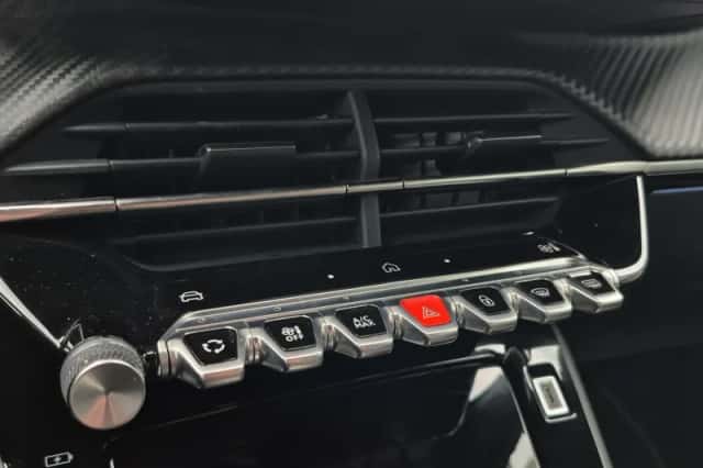Peugeot e-2008 (2024) thumbnail 26