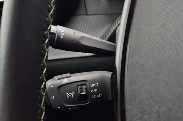 Peugeot e-2008 (2024) thumbnail 27