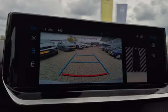 Peugeot e-2008 (2024) thumbnail 36