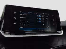 Peugeot 2008 (2020) thumbnail 24