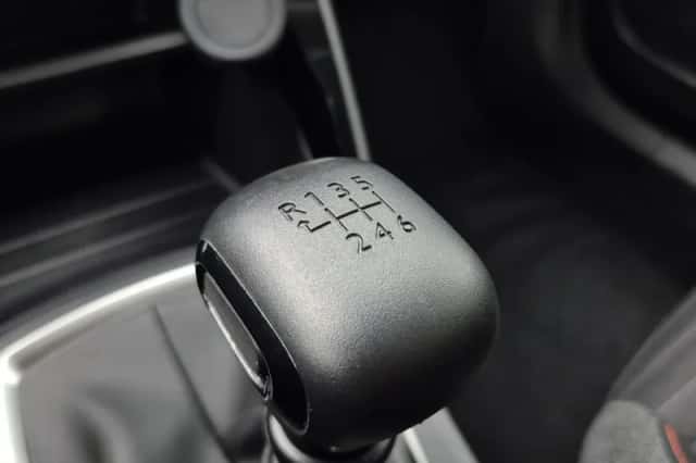 Peugeot 2008 (2020) thumbnail 28