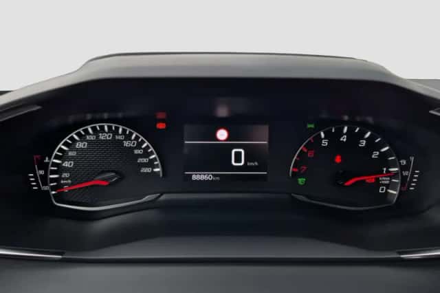 Peugeot 2008 (2020) thumbnail 9