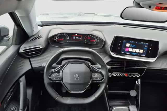 Peugeot 2008 (2020) thumbnail 10