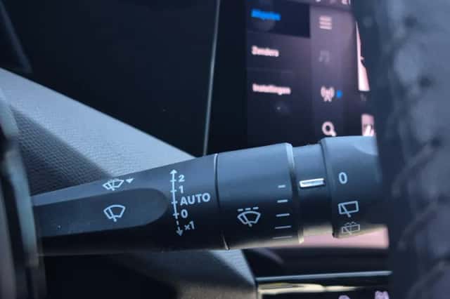 Peugeot 308 (2023) thumbnail 11