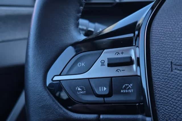 Peugeot 308 (2023) thumbnail 13