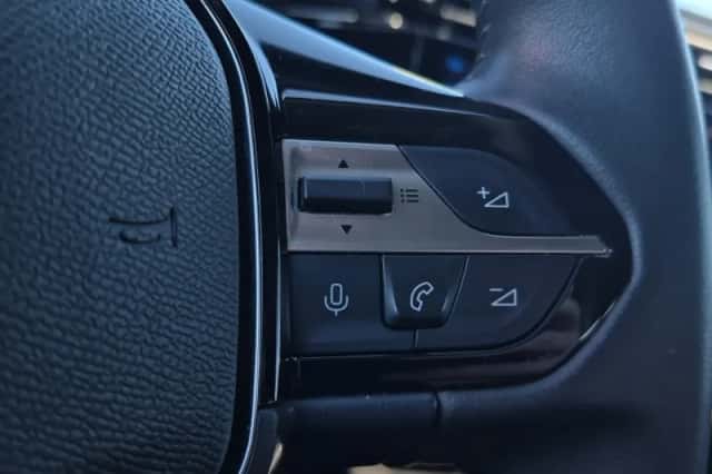 Peugeot 308 (2023) thumbnail 14