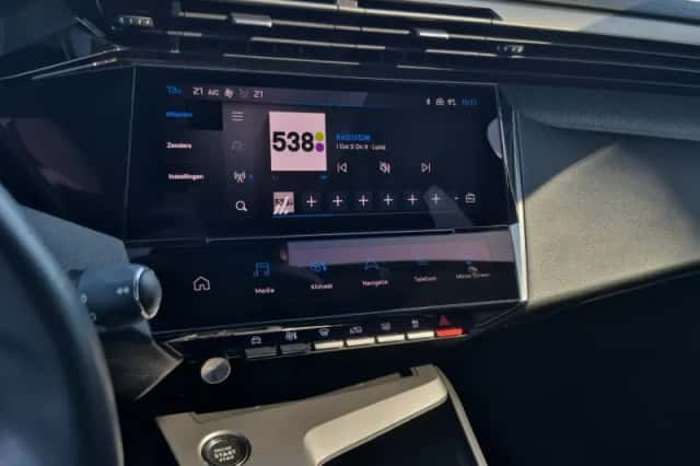 Peugeot 308 (2023) thumbnail 16