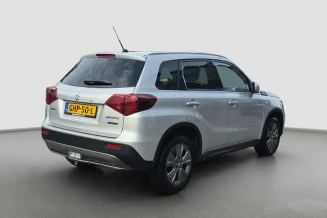 Suzuki Vitara (2023) thumbnail 3