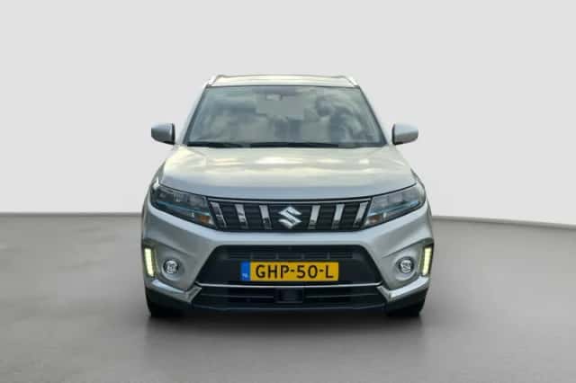 Suzuki Vitara (2023) thumbnail 7