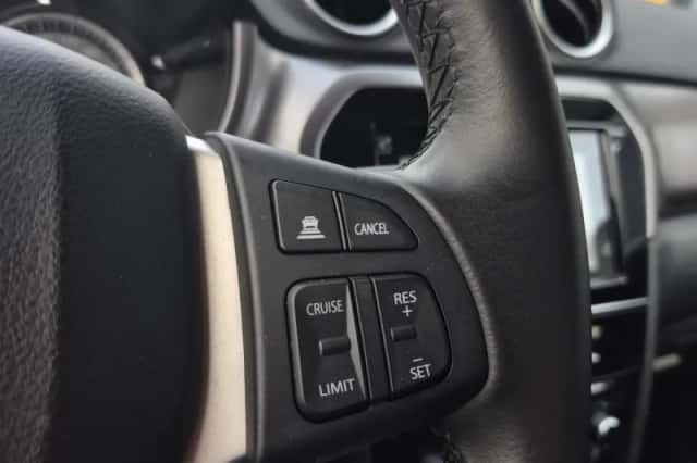 Suzuki Vitara (2023) thumbnail 10