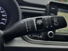 Kia Rio (2018) thumbnail 13
