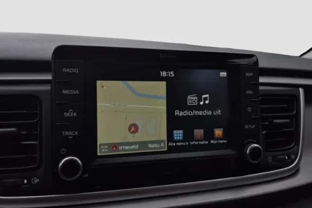 Kia Rio (2018) thumbnail 15