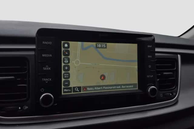 Kia Rio (2018) thumbnail 18