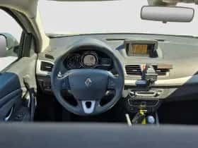 Renault Mégane (2011) thumbnail 10