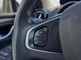 Renault Clio (2016) thumbnail 12