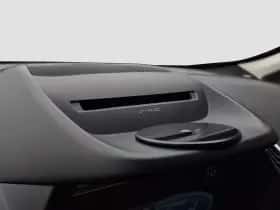 Ford C-Max (2016) thumbnail 16