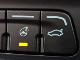 Ford C-Max (2016) thumbnail 23