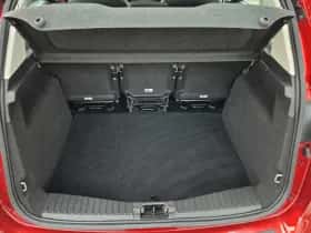 Ford C-Max (2016) thumbnail 36